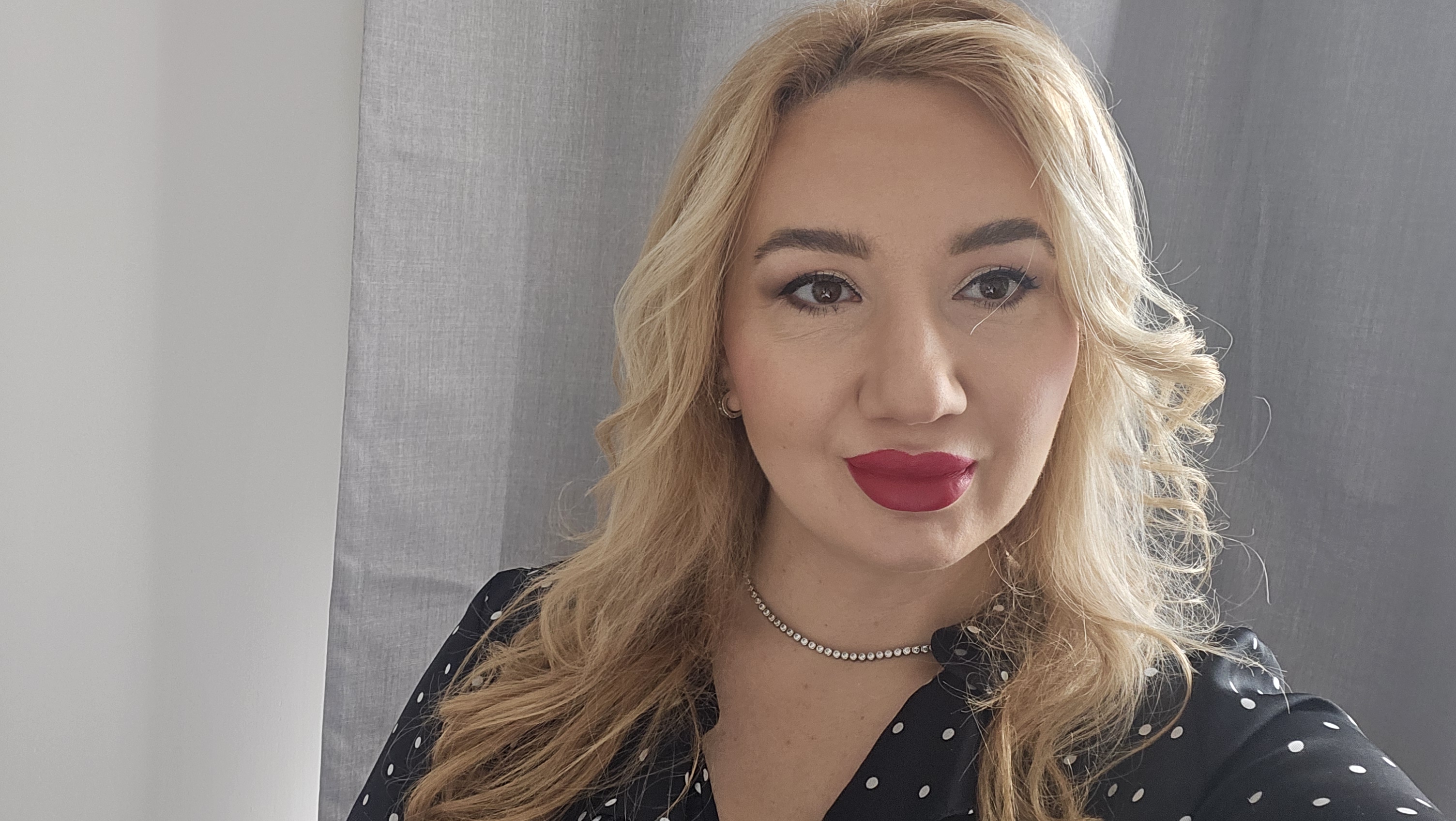 Elena Iordache - Nail Technician/MUA